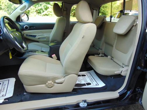2013 Toyota Tacoma Base