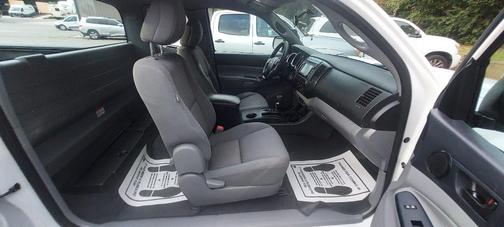2015 Toyota Tacoma Base
