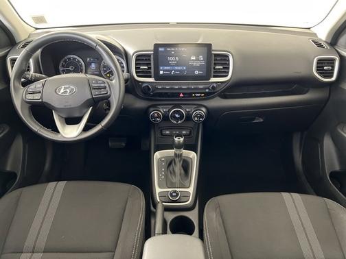 2022 Hyundai VENUE SEL