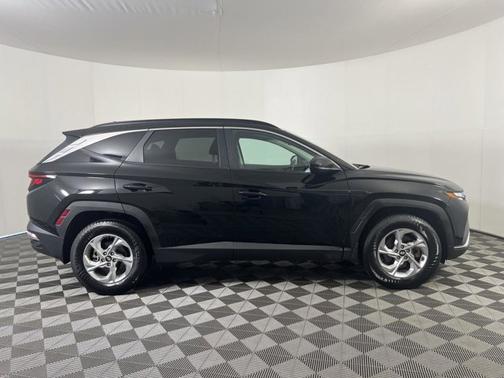 Black 2024 Hyundai TUCSON SEL