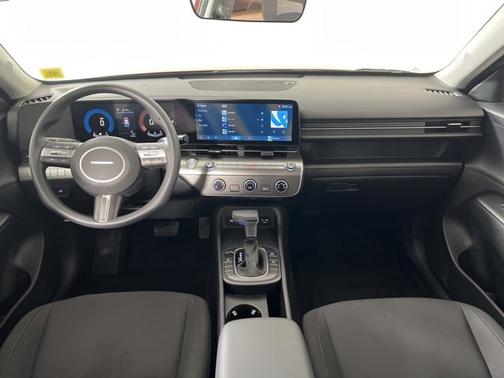 2025 Hyundai KONA SE