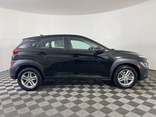 Black 2023 Hyundai KONA SE