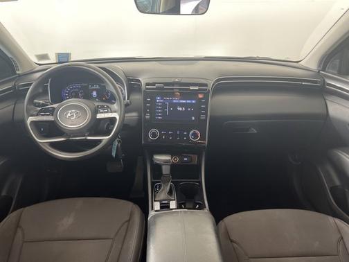 2023 Hyundai TUCSON SE