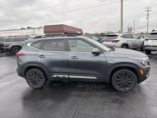 2022 Kia Seltos Nightfall Edition