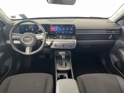 2024 Hyundai KONA SE