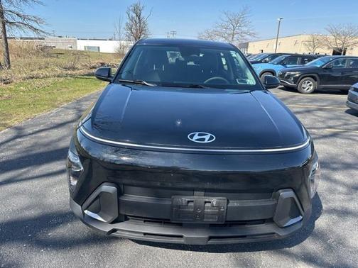 Black 2024 Hyundai KONA SE