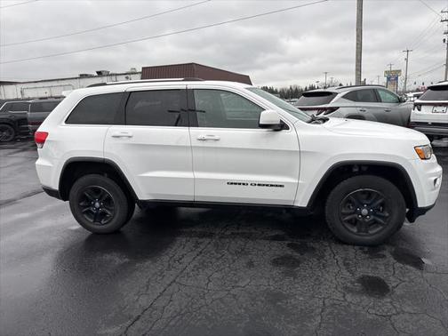 2017 Jeep Grand Cherokee Laredo