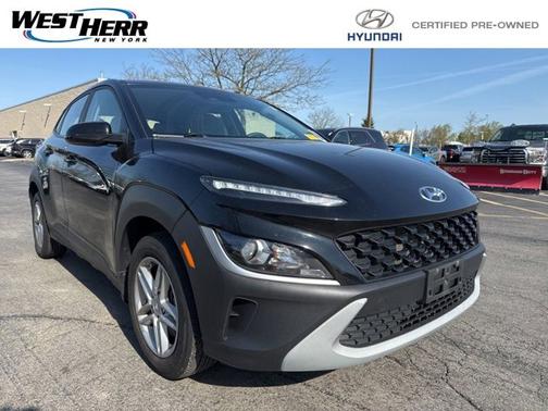 Black 2022 Hyundai KONA SE