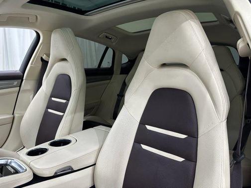 2022 Porsche Panamera 4S