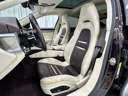 2022 Porsche Panamera 4S