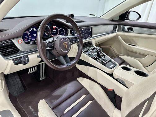 2022 Porsche Panamera 4S