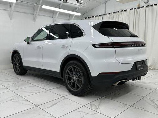 2024 Porsche Cayenne AWD