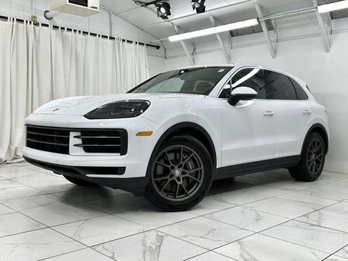 2024 Porsche Cayenne AWD