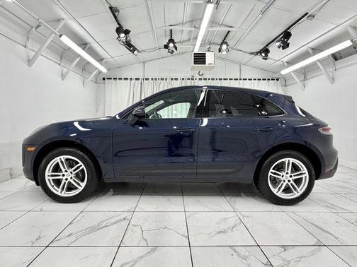 2022 Porsche Macan AWD
