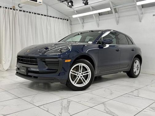 2022 Porsche Macan AWD