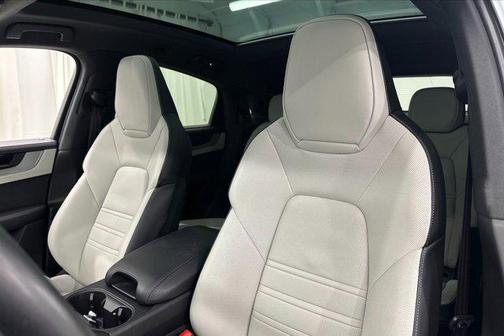 2024 Porsche Cayenne S