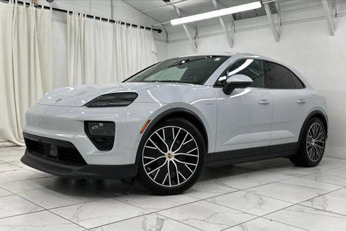 2024 Porsche Macan Base