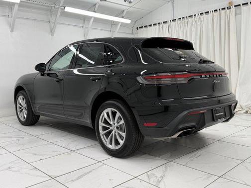 2023 Porsche Macan T