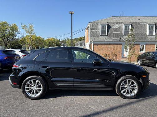 2023 Porsche Macan T
