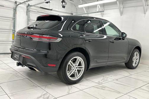 2024 Porsche Macan Base