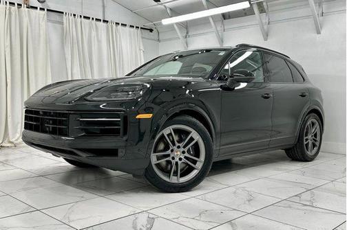 2025 Porsche Cayenne AWD