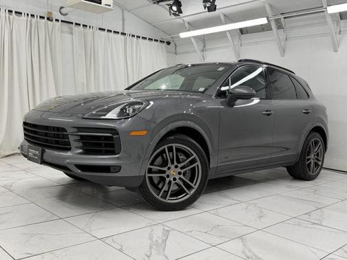 Quartzite Grey Metallic 2023 Porsche Cayenne Cayenne