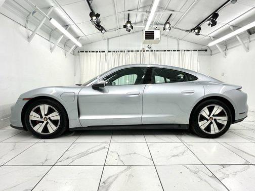 2022 Porsche Taycan 4S