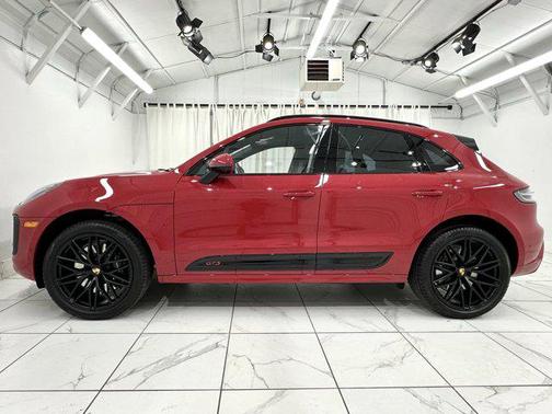 2025 Porsche Macan GTS