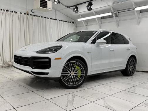 2023 Porsche Cayenne Cayenne Turbo S E-Hybrid