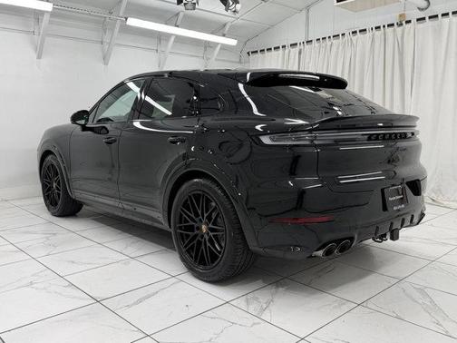 2026 Porsche Cayenne GTS