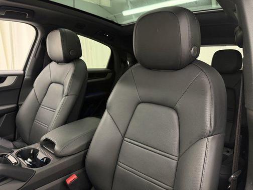 2024 Porsche Cayenne S