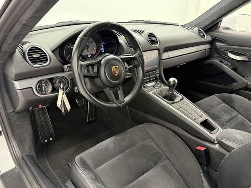 2020 Porsche 718 Cayman GT4