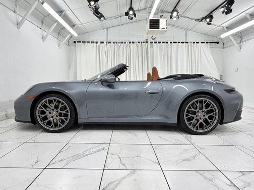 2026 Porsche 911 Carrera