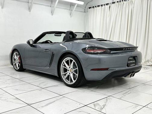 2025 Porsche 718 Boxster S