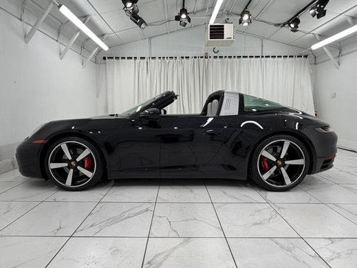 2022 Porsche 911 Targa 4S