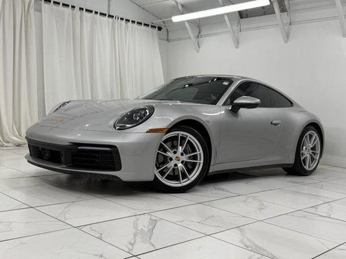 2020 Porsche 911 Carrera