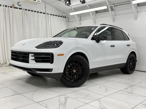 Carrara White 2026 Porsche Cayenne Cayenne