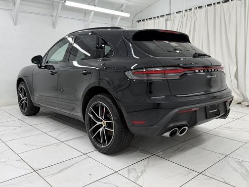 Jet Black 2023 Porsche Macan Macan