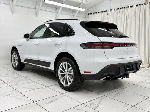 2026 Porsche Macan 
