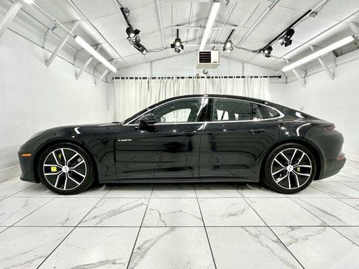 2025 Porsche Panamera E-Hybrid 4S