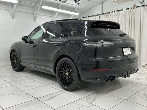 2021 Porsche Cayenne GTS