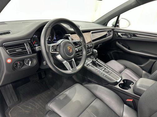 2021 Porsche Macan Base