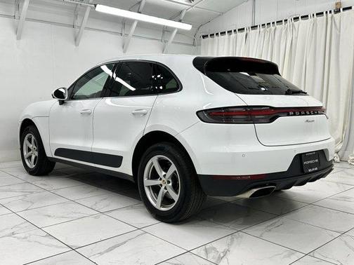 2021 Porsche Macan Base
