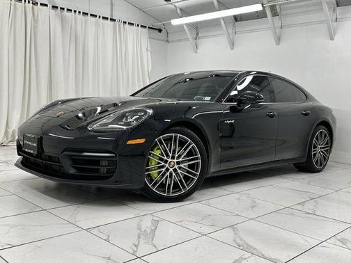 2022 Porsche Panamera E-Hybrid 4