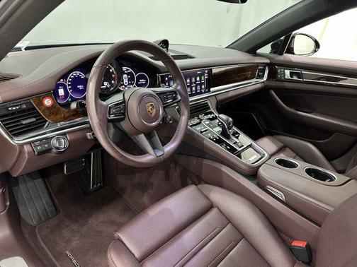 2022 Porsche Panamera E-Hybrid 4