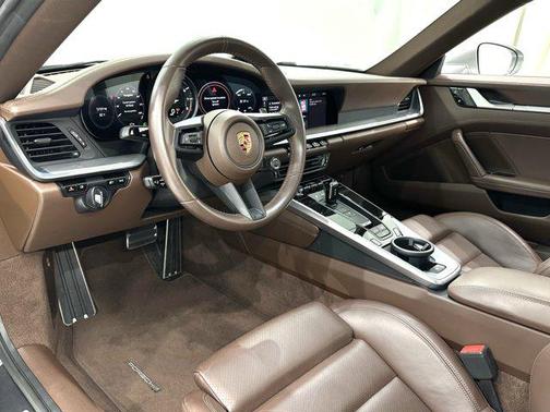 2021 Porsche 911 Carrera