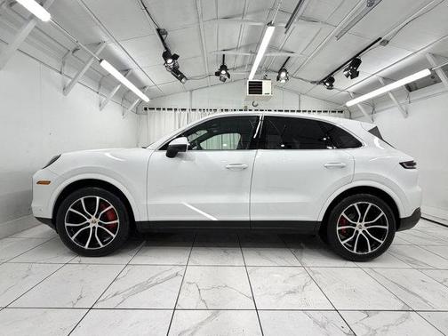 2024 Porsche Cayenne S