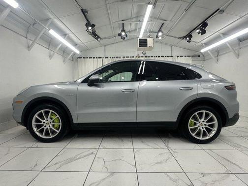 2021 Porsche Cayenne E-Hybrid S