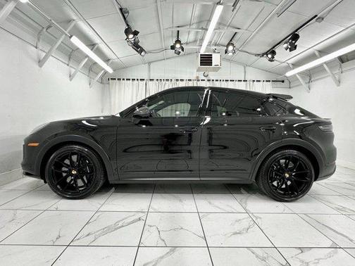 2023 Porsche Cayenne Turbo GT