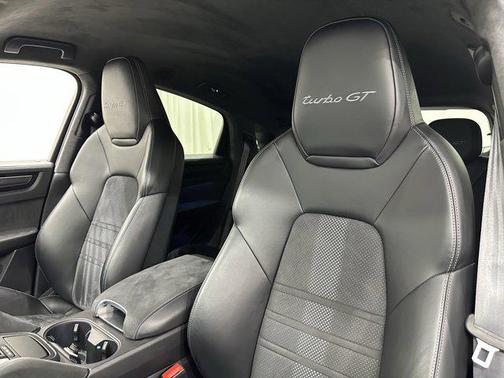 2023 Porsche Cayenne Turbo GT